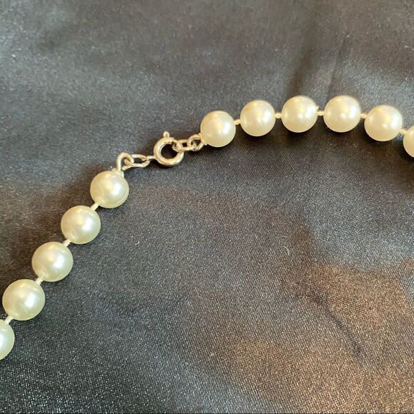 Vintage Faux Pearls   - Picture 2 of 4